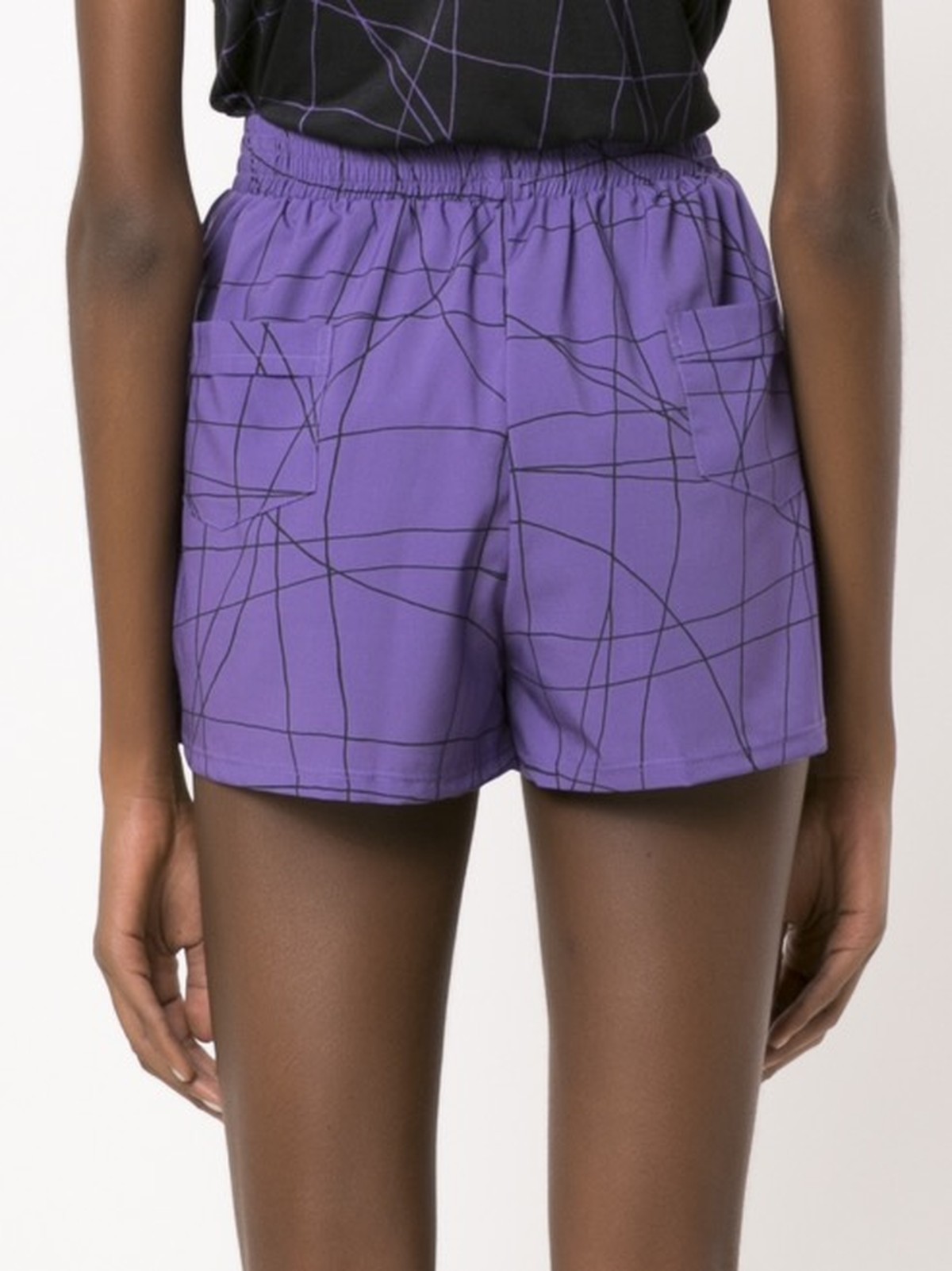 shorts com estampa geométrica