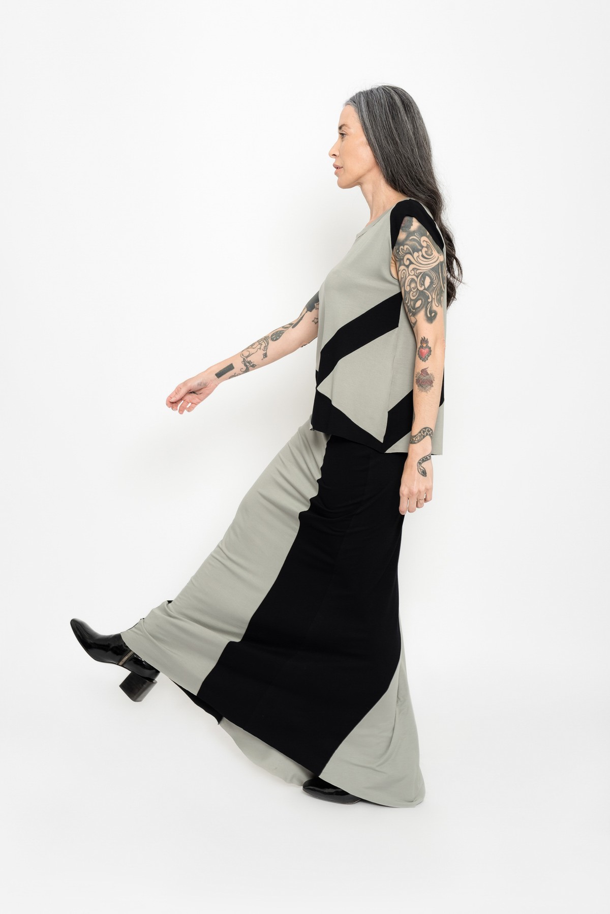 saia longa com recortes | long jersey skirt with cutouts