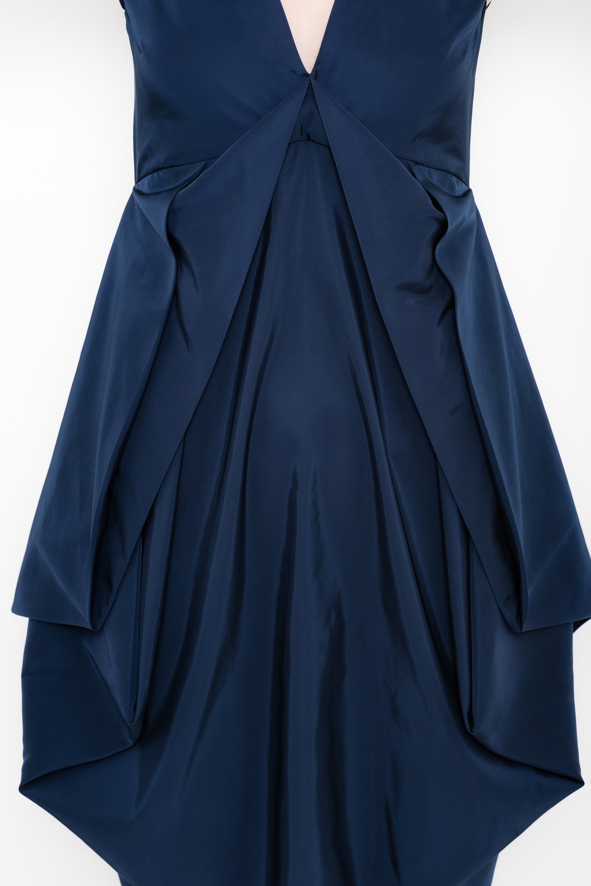 vestido drapeado em nylon | draped sleeveless nylon dress