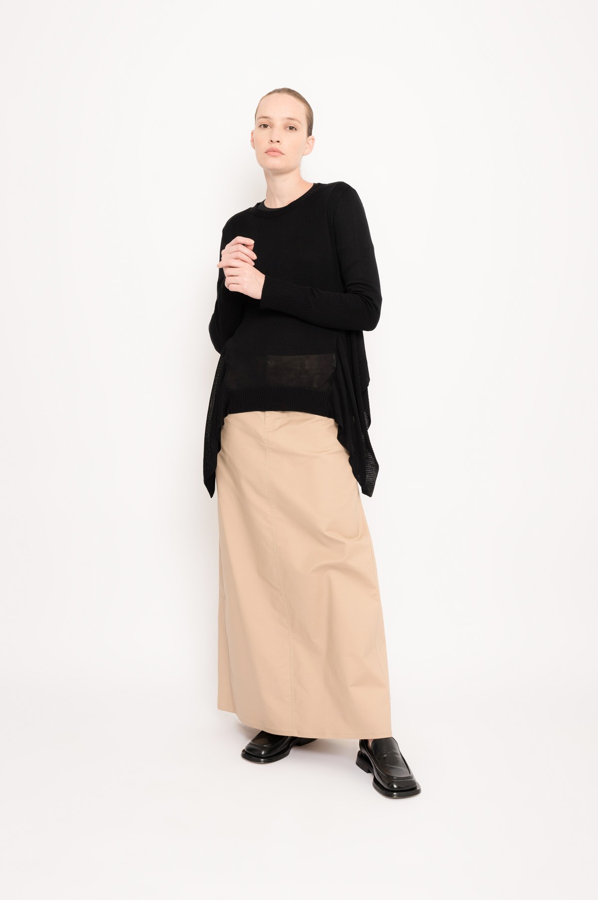 tricot manga longa com barra assimétrica | asymmetric knit sweater