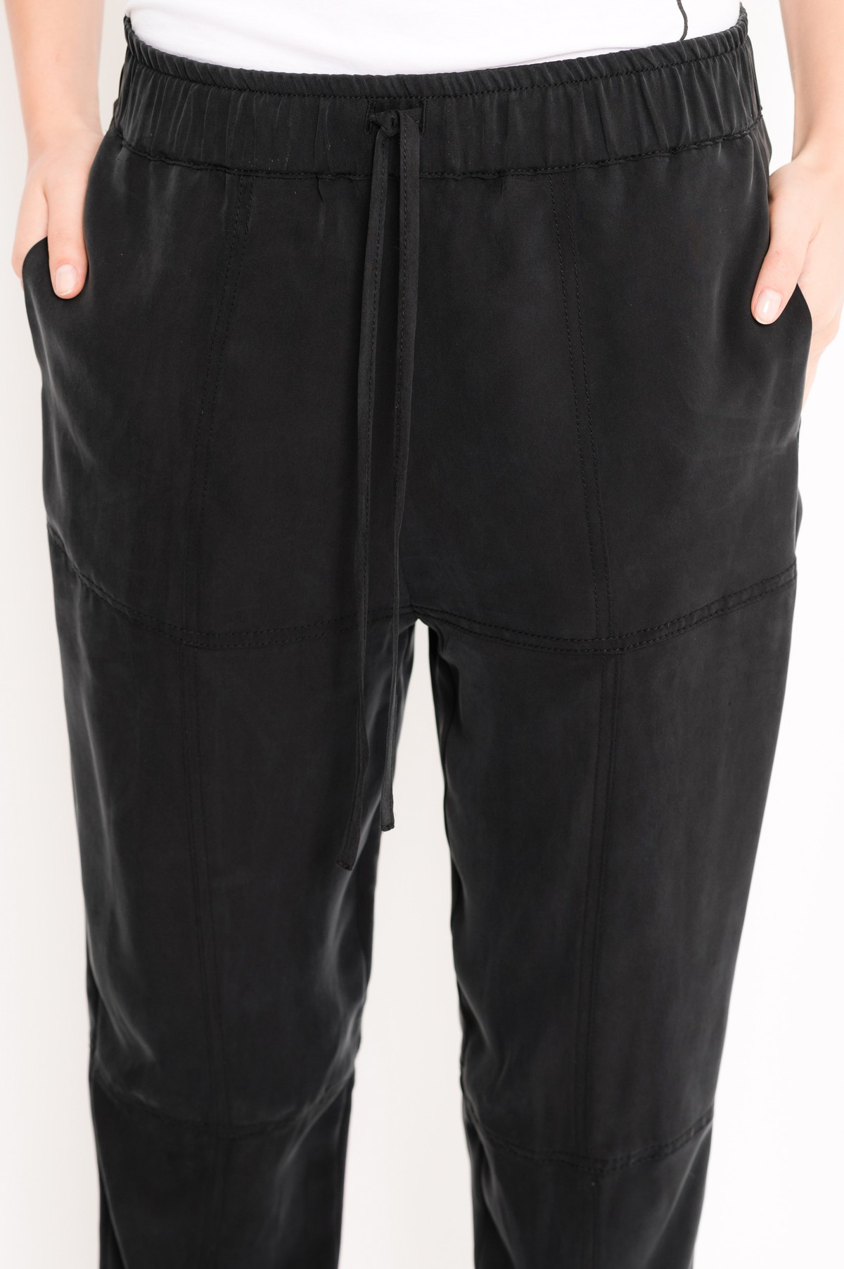 calça com recortes em seda | viscose silk pants with cutouts