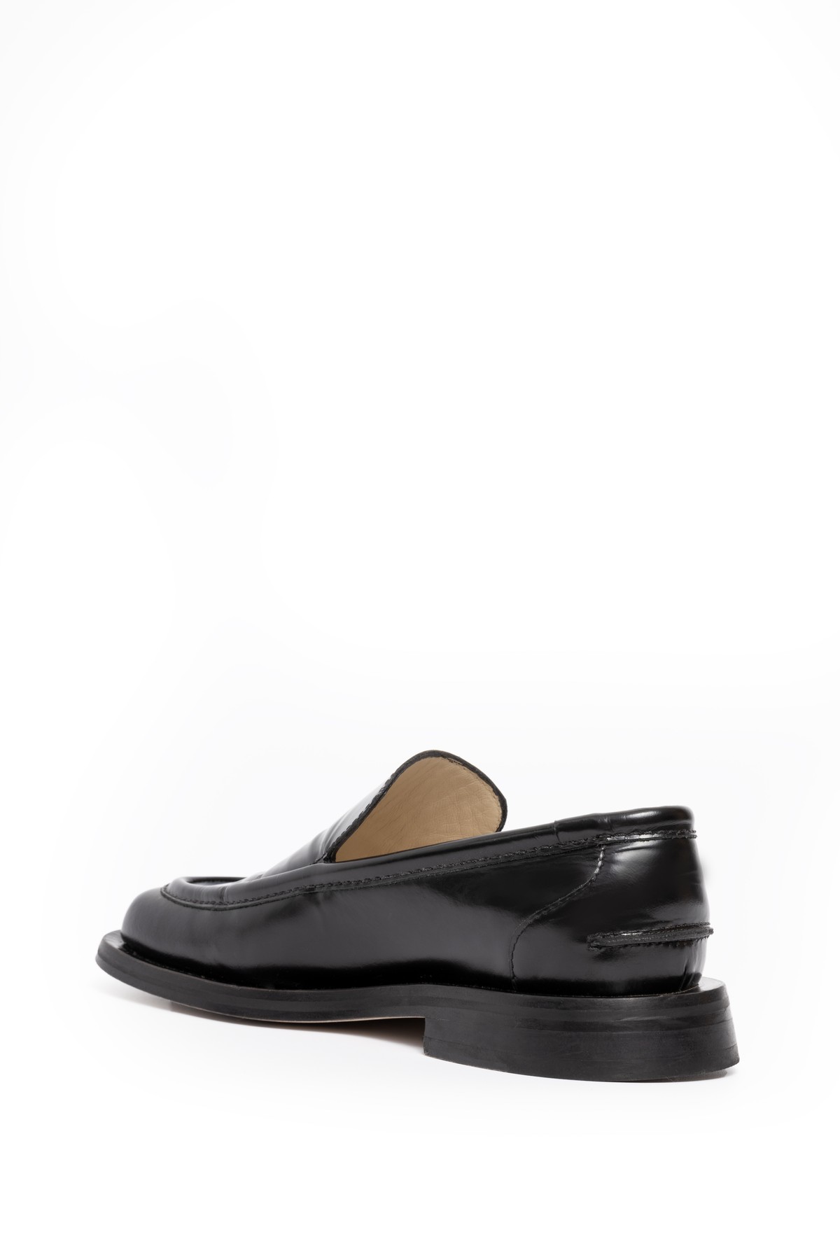 mocassim em couro com bico quadrado | square-toe leather loafers