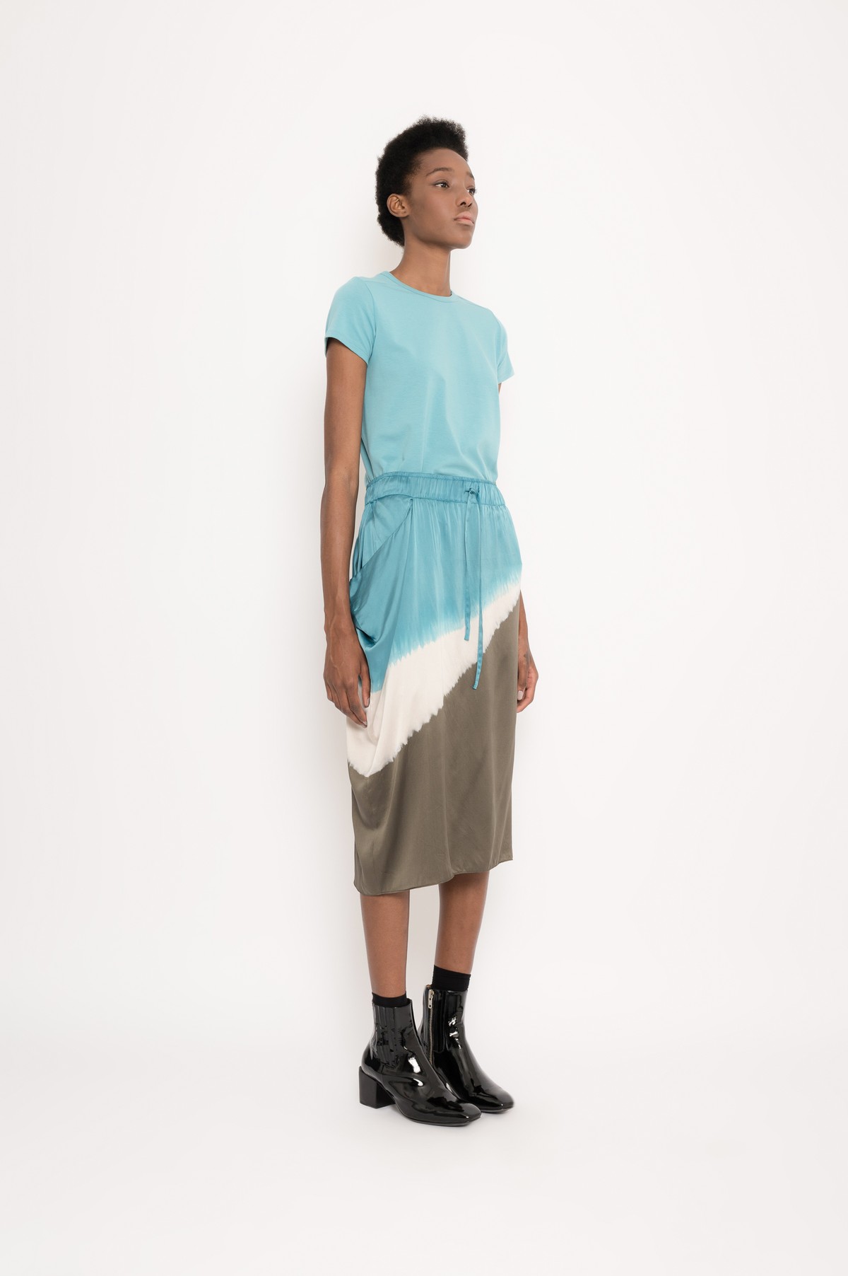 saia assimétrica em seda tinturado artesanal | asymmetric silk skirt with artisanal dye