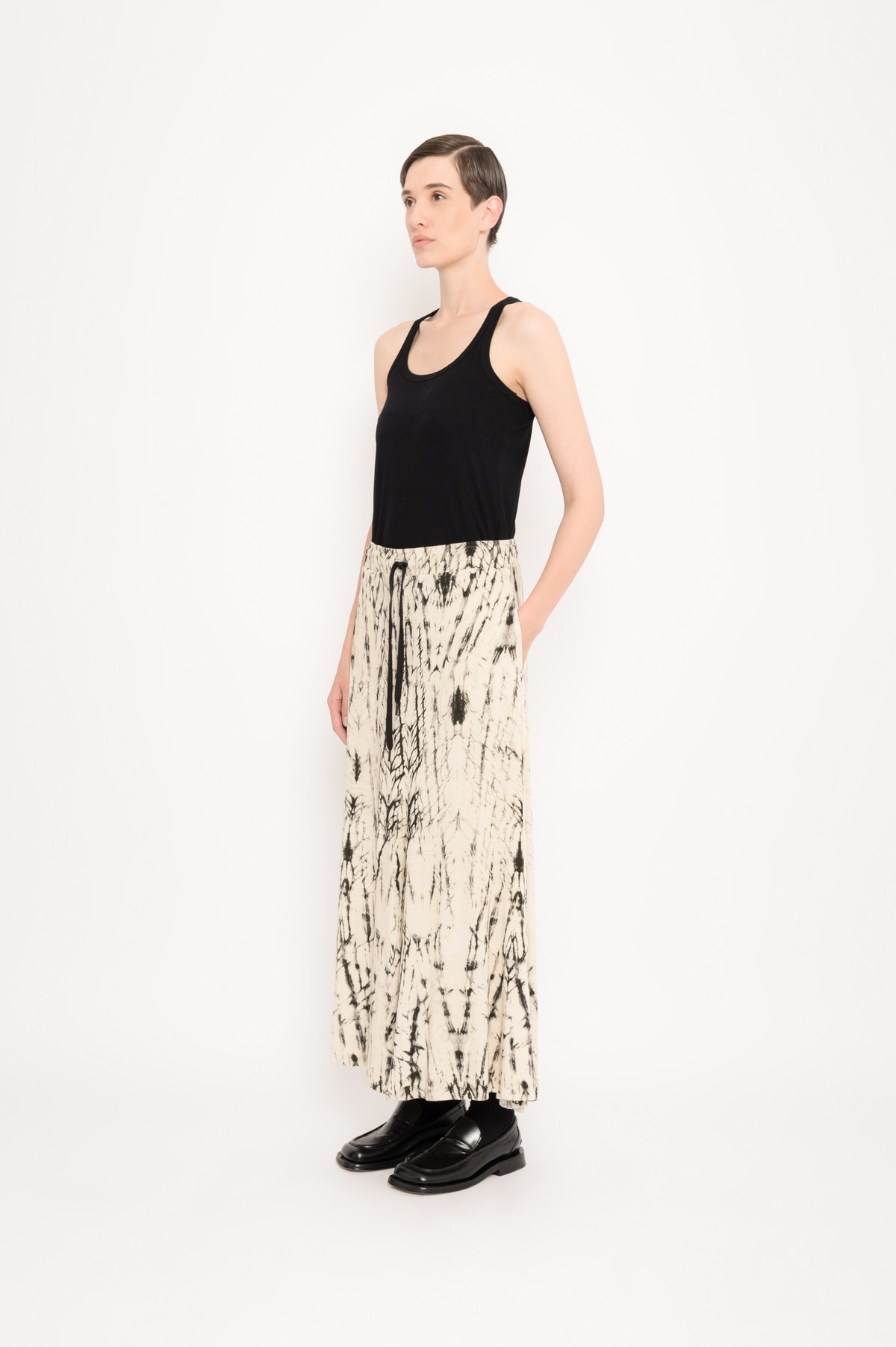 saia esportiva em malha estampada | printed jersey long skirt with drawstring