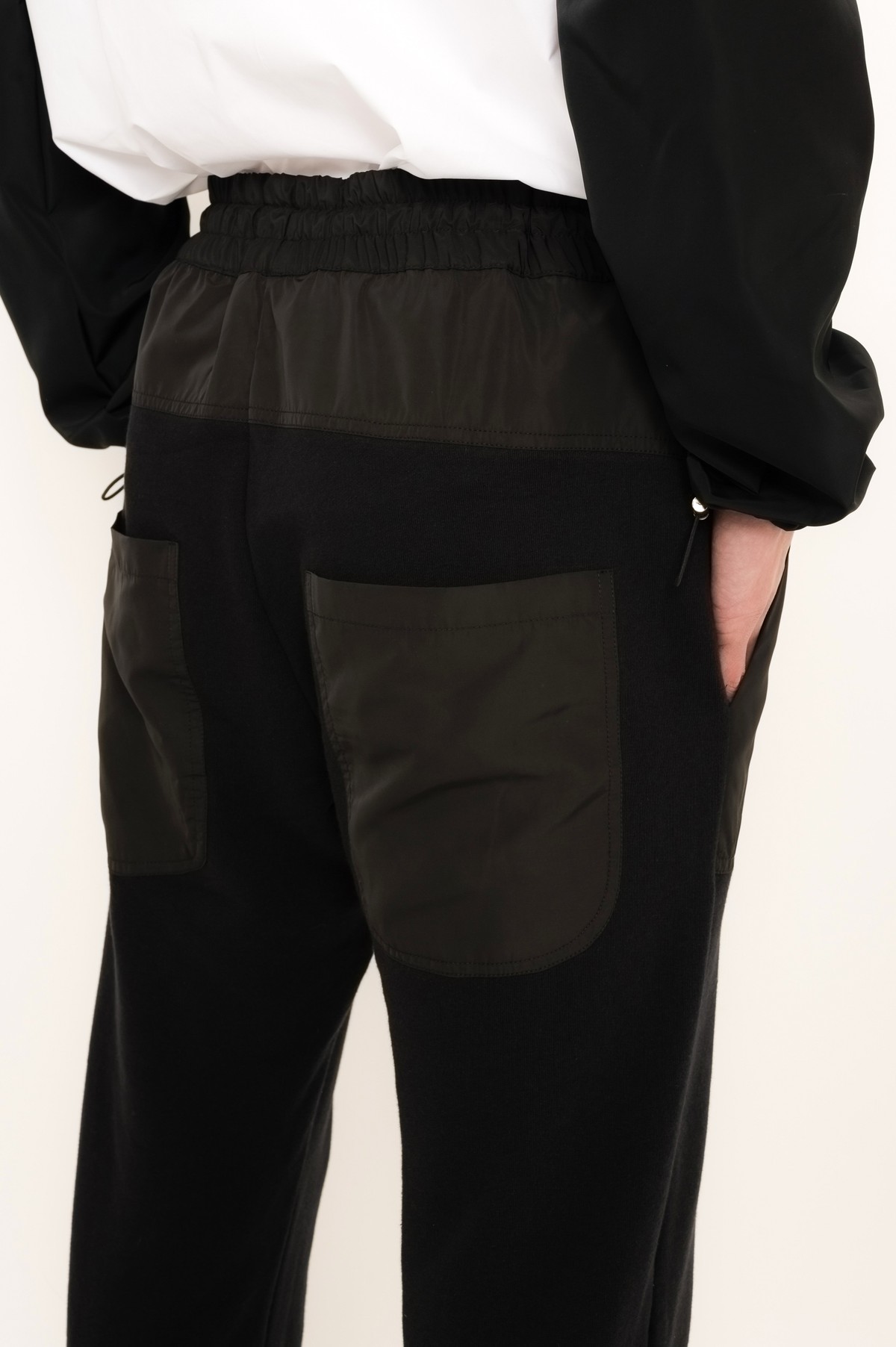 calça esportiva em moletom com tecido reciclado | french terry sport pants with recycled details