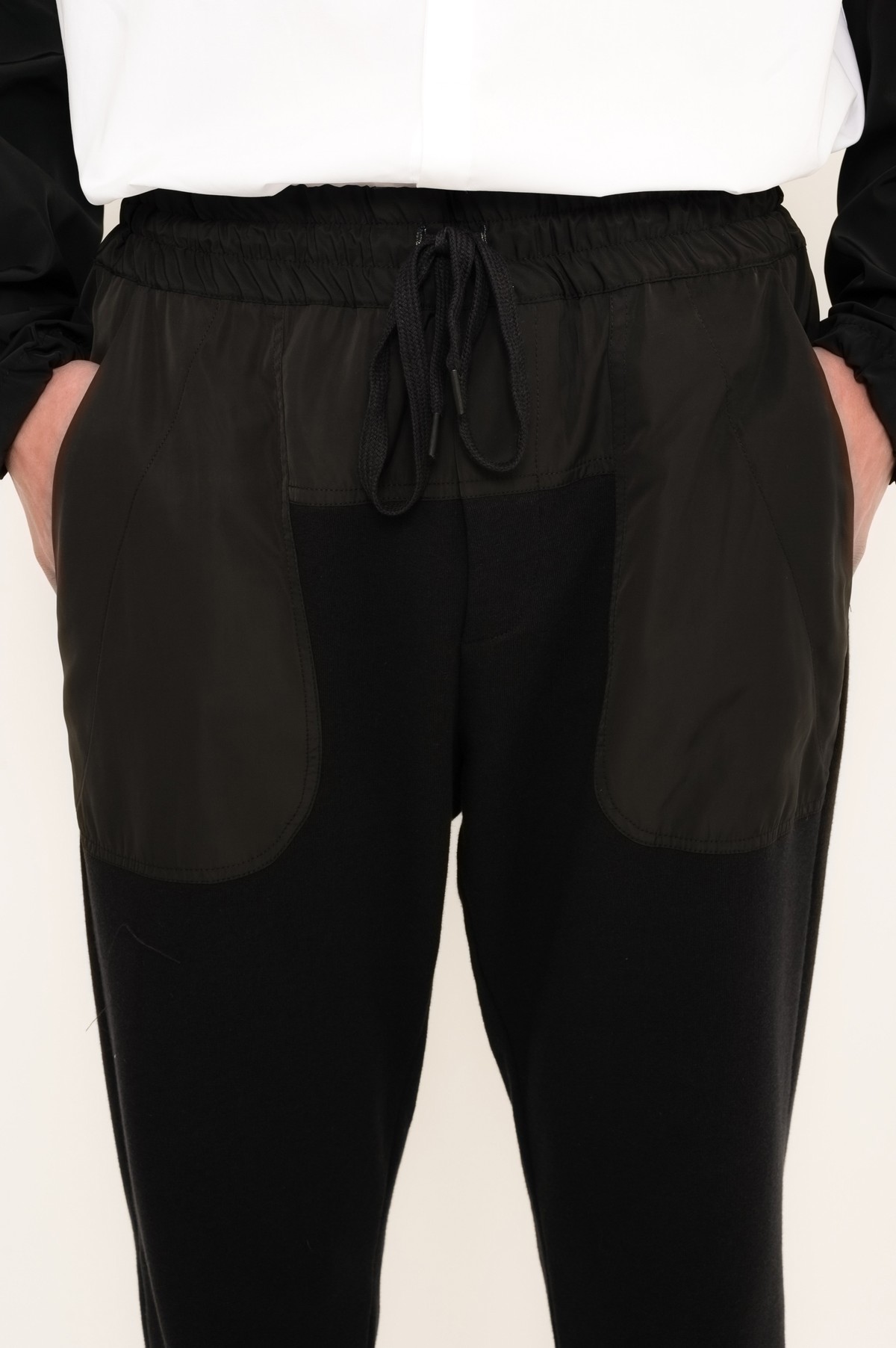 calça esportiva em moletom com tecido reciclado | french terry sport pants with recycled details