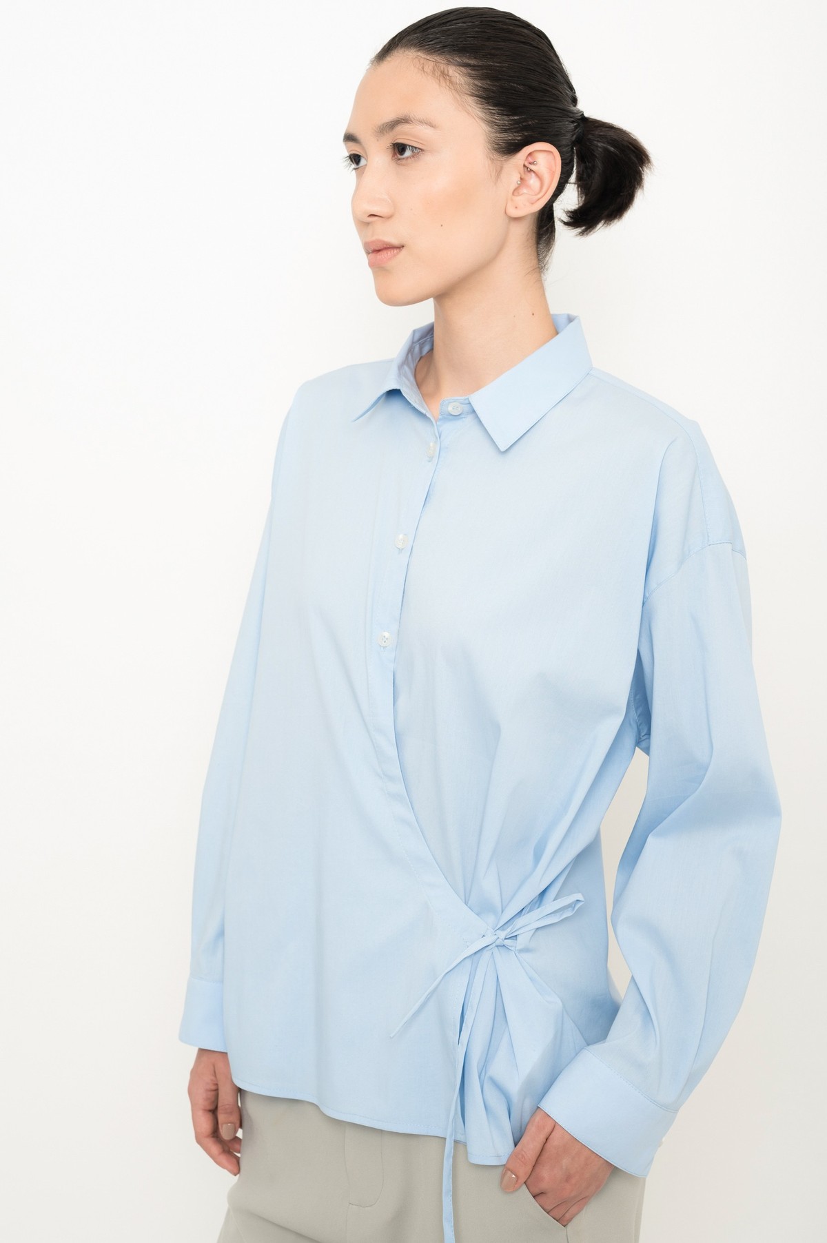 camisa transpassada em algodão | cotton wrapped shirt
