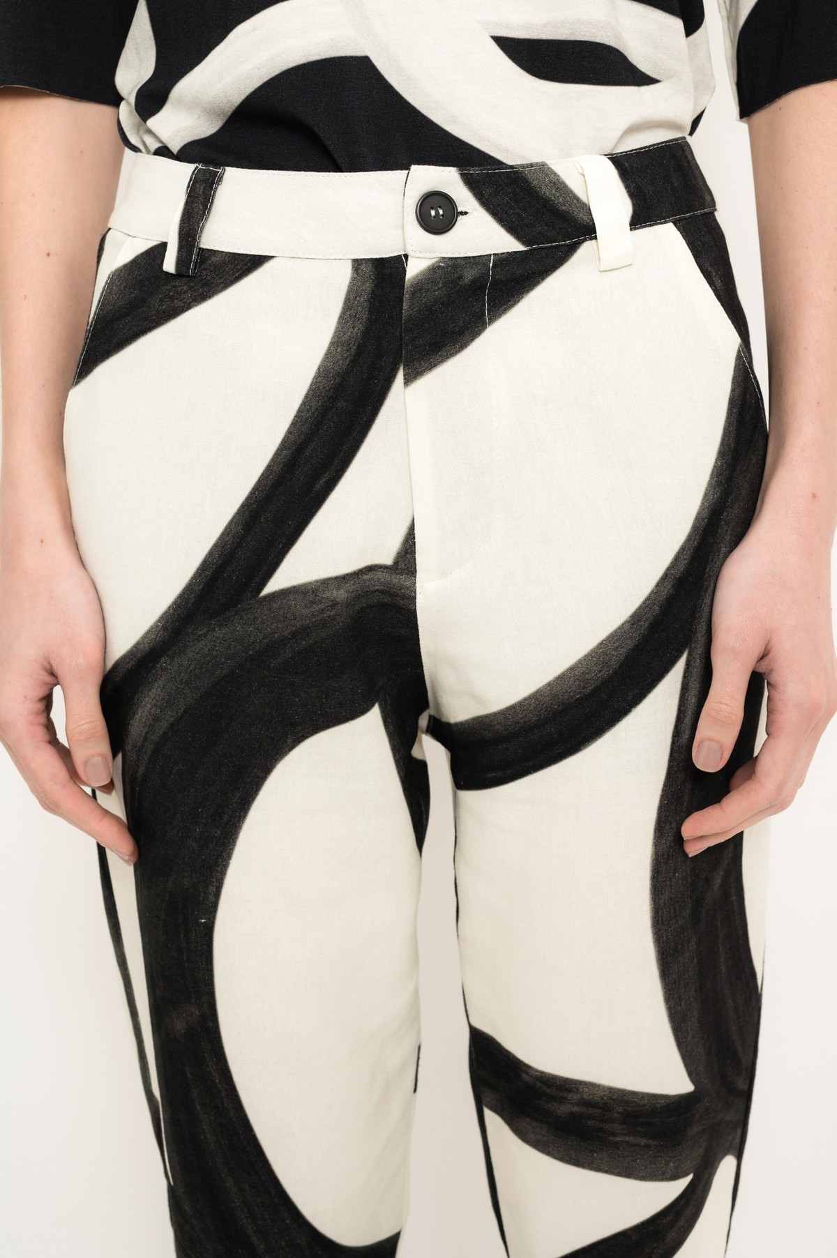 calça alfaiataria reta estampada | printed straight tailoring pants