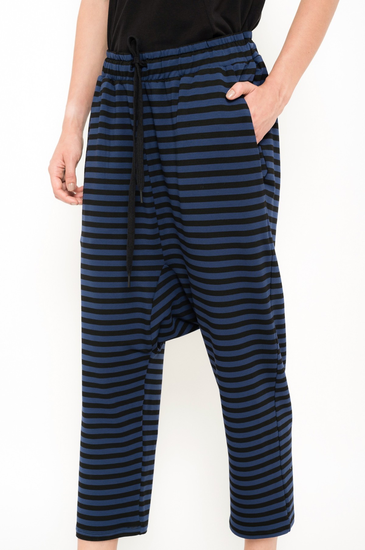 calça gancho baixo em moletom listrado | low-rise striped sweatpants