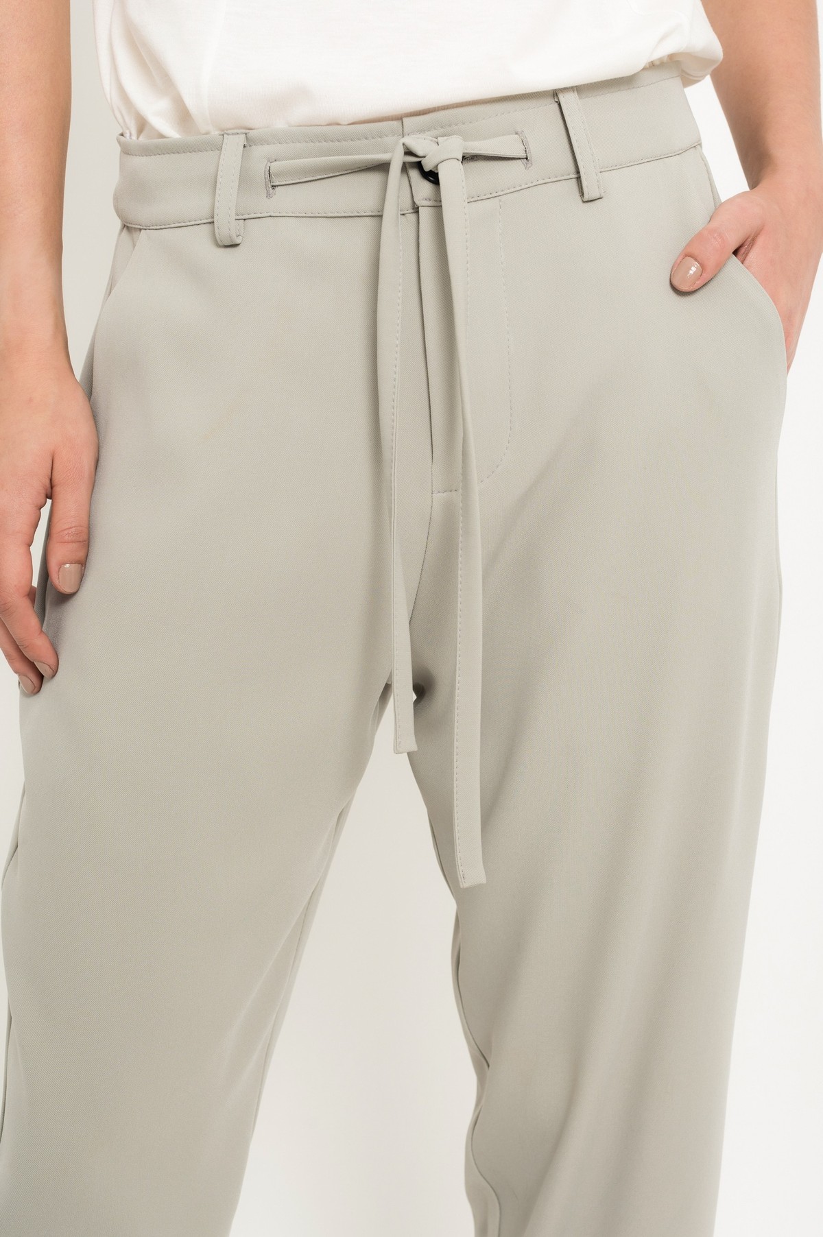 calça reta alfaitaria em crepe | crepe tailoring straight pants