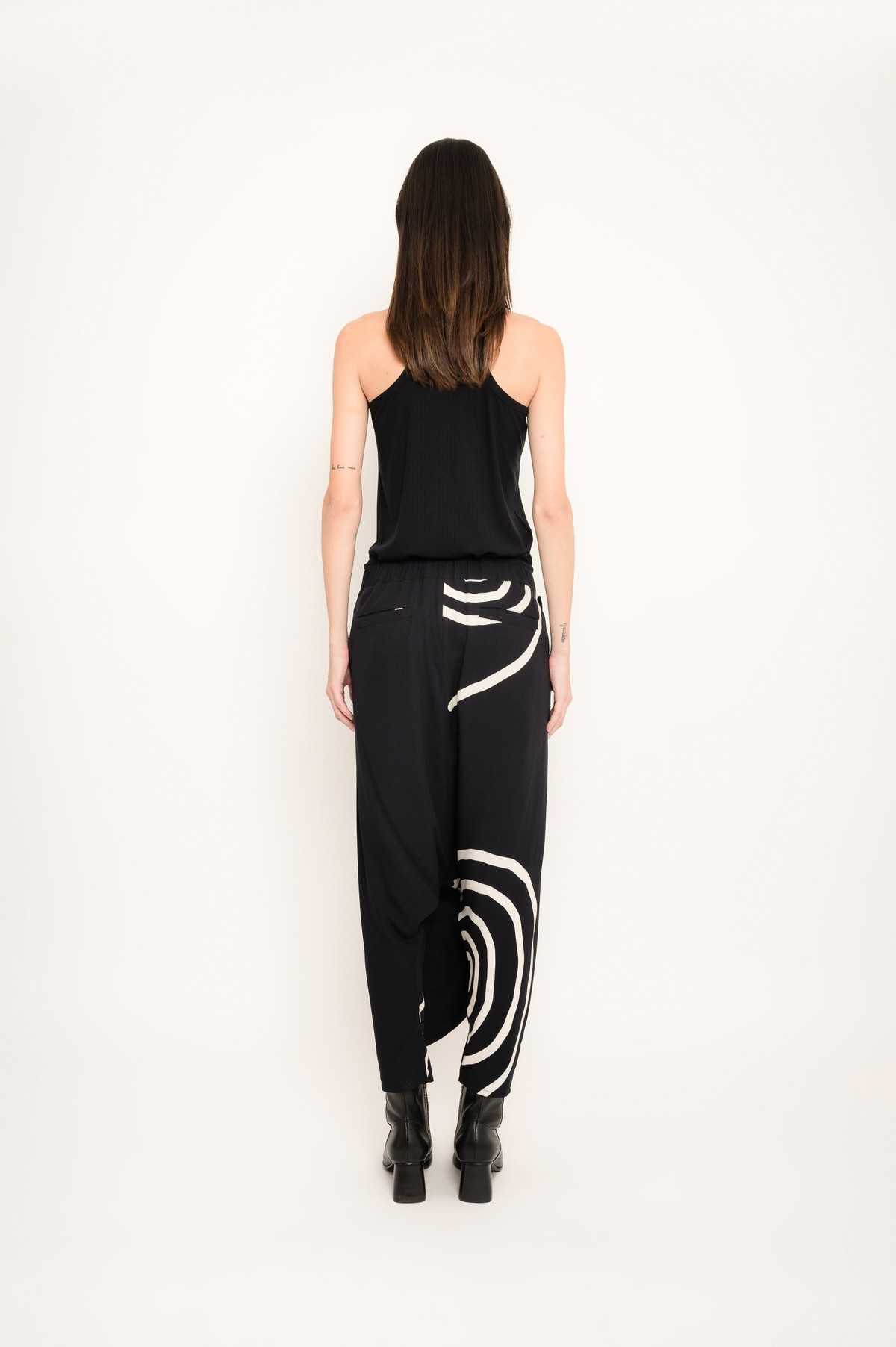 calça ampla transpassada estampada | printed viscose wrap-front wide pants 