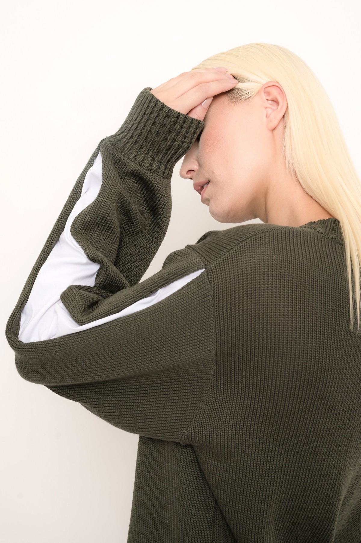 suéter de tricot com tricoline nas mangas | knit sweater with contrasting tricoline detail
