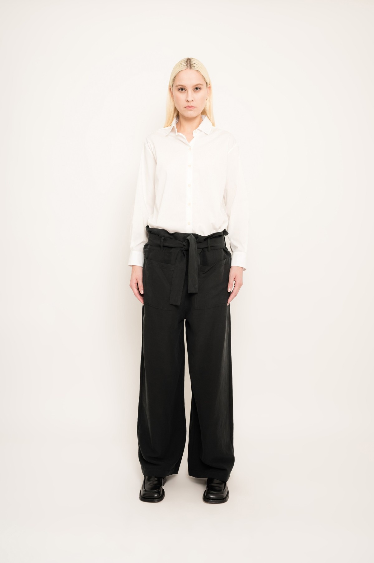 calça ampla estilo paperbag em modal linho | modal linen wide paperbag pants
