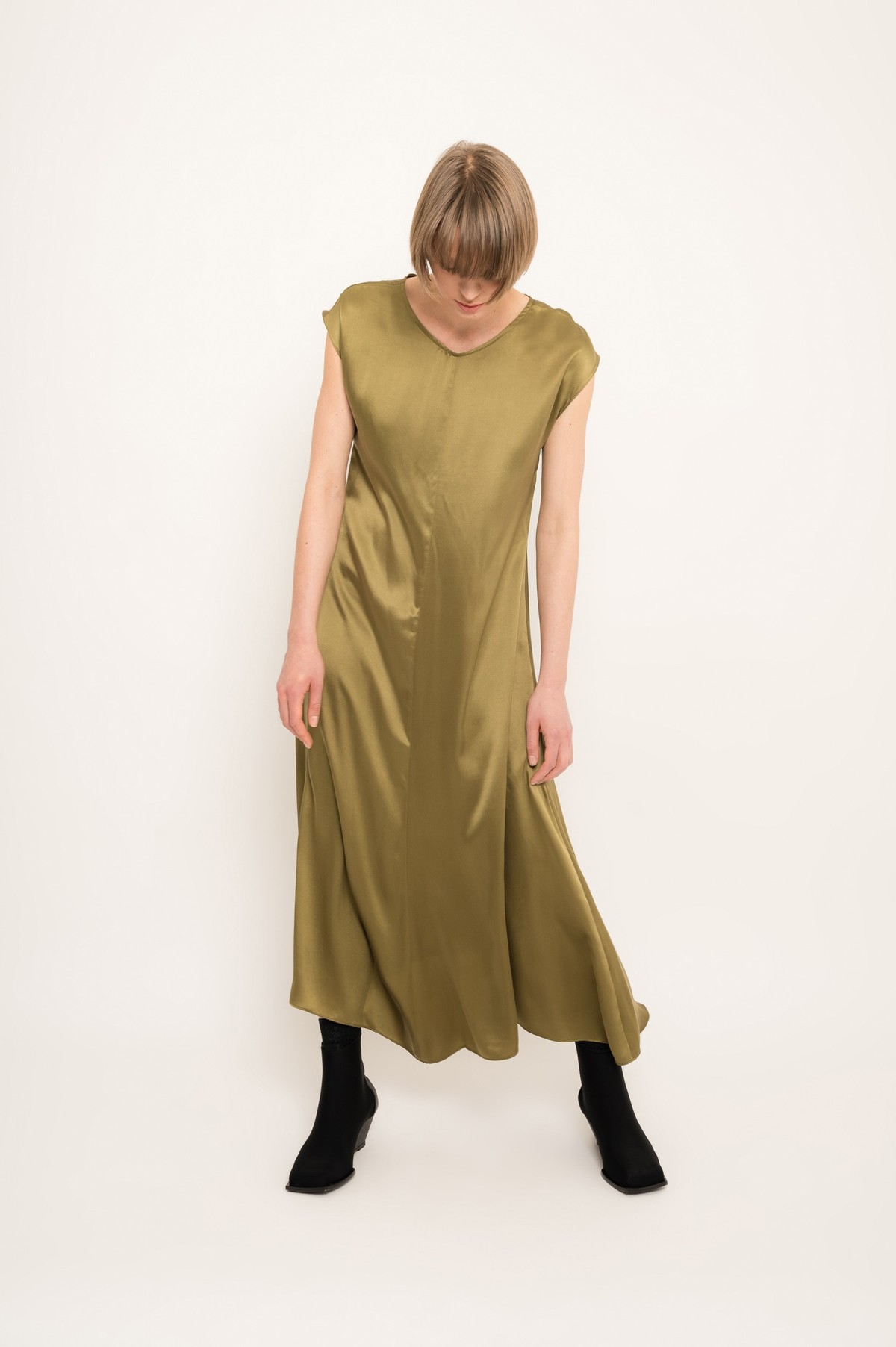 vestido longo evasê em seda | silk A-line long dress