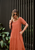 Vestido Linho Decote Quadrado Midi Terracota