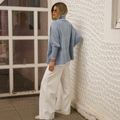 Poncho Tricot Gola Alta Azul Céu e Branco