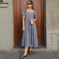 Vestido Linho Decote Quadrado Midi Cinza Chumbo