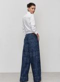 Calça Jeans Pantalona Paisley escura