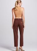 Calça mom jeans Heloísa chocolate