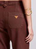 Calça mom jeans Heloísa chocolate