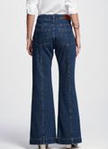 Calça Jeans BootCut Abertura Barra