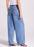 Calça Jeans Wide Leg Recortes lateral