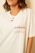 Camiseta Bordada Perfeita Off