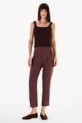 Calça Pregas Crepe Helene Marrom