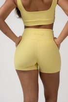 Short Classic Amarelo Pastel