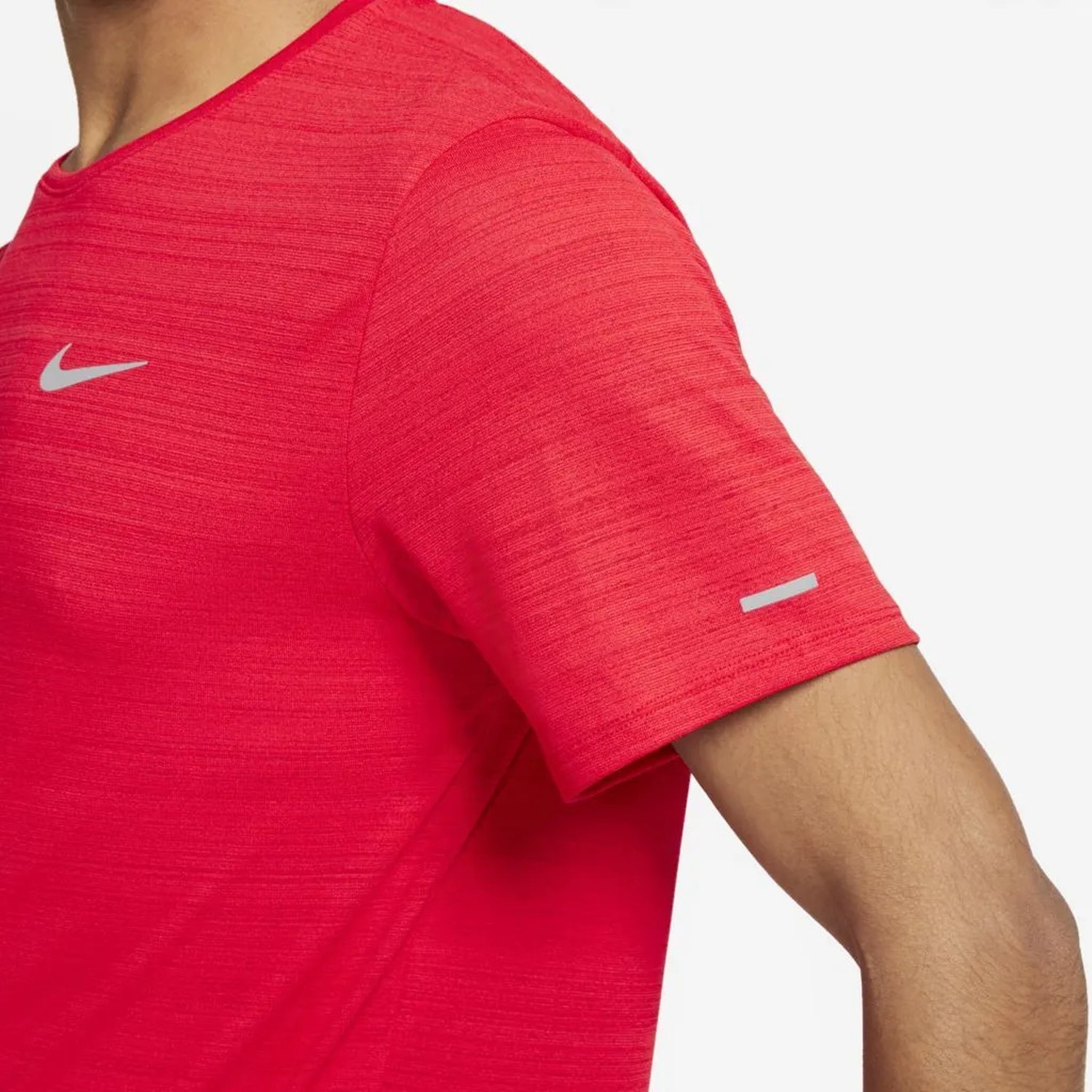 Nike miler sales red