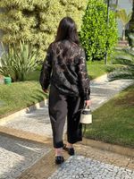 Camisa de renda preta