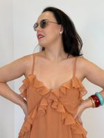 Vestido Midi Babados
