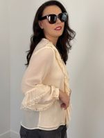 Blusa Manga Longa Babados