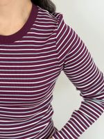 Camiseta Listrada Vinho