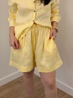 Shorts de Linho Amarelo