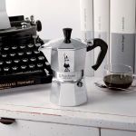 Cafeteira Italiana Bialetti Moka Express - 4 Cups - Prata