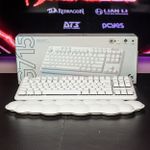 Teclado Mecânico Gamer Sem Fio Logitech G715 RGB Lightsync Branco Switch GX Marrom ABNT 920-010702 - DESLACRADO