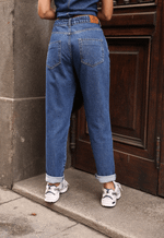 Calça Mom Basic Escura