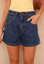 Short Mom Escuro