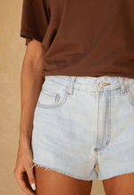 Short Alto Essentials Claro