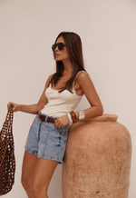 Short Reto Linea Claro