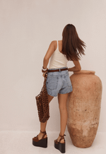 Short Reto Linea Claro