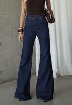 Calça Flare Comfort Escura