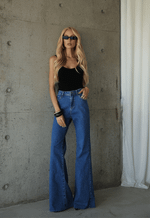 Calça Flare Comfort Médio