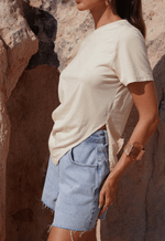 Short Mom Barra a Fio Claro