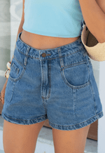 Short Reto Capri Médio