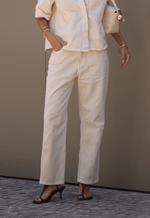 Calça Mom Cropped Essential Aveia