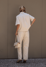 Calça Mom Cropped Essential Aveia