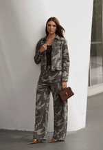 Jaqueta Curta Camuflada