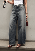 Calça Extra Wide Leg Dark Stone Wash